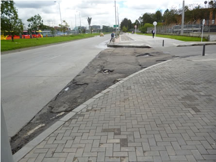 Imagen de la bocacalle de la Avenida el Dorado con carrera 45 donde anoche se inició la intervención