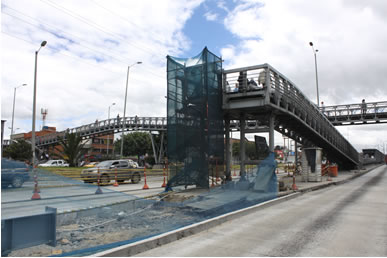 Puente peatonal estación Alcalá