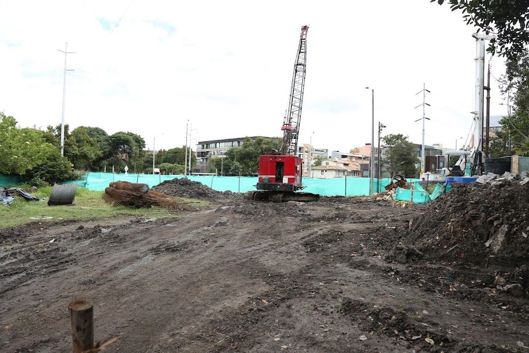 Obra puente peatonal calle 112