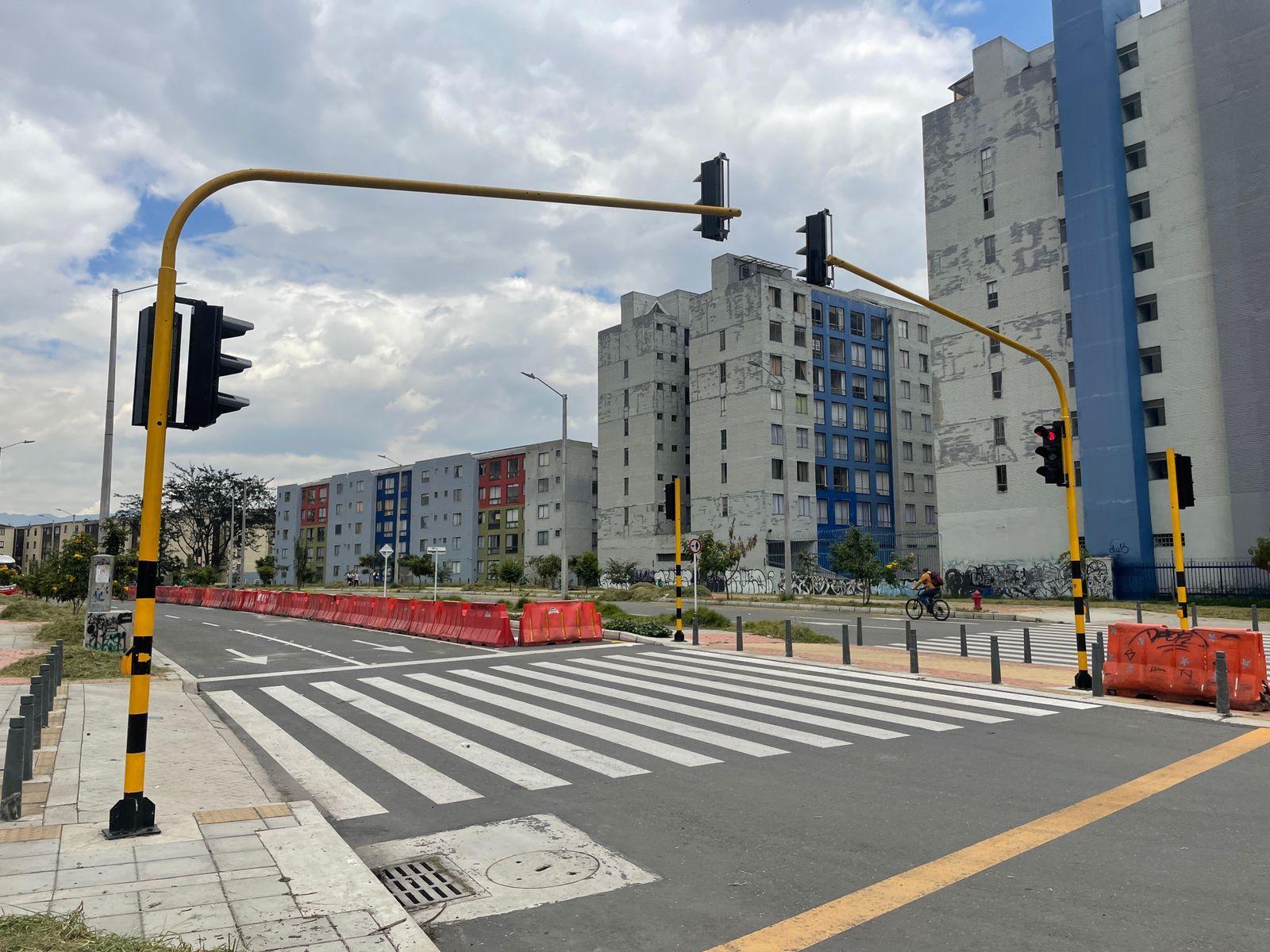 Fotografía tramo 4 de la avenida Guayacanes