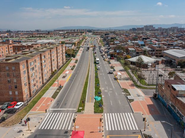 Fotografía aérea tramo avenida guayacanes 