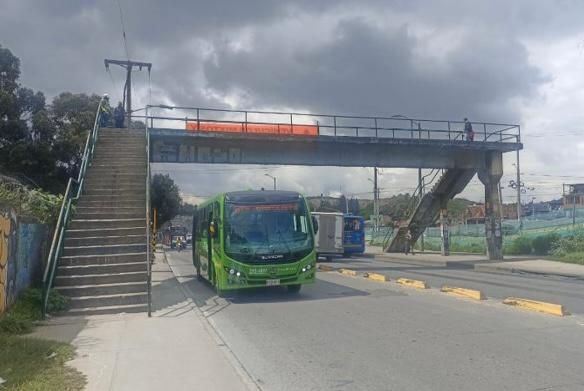 puente peatonal Danubio en la extensión de la Avenida Caracas