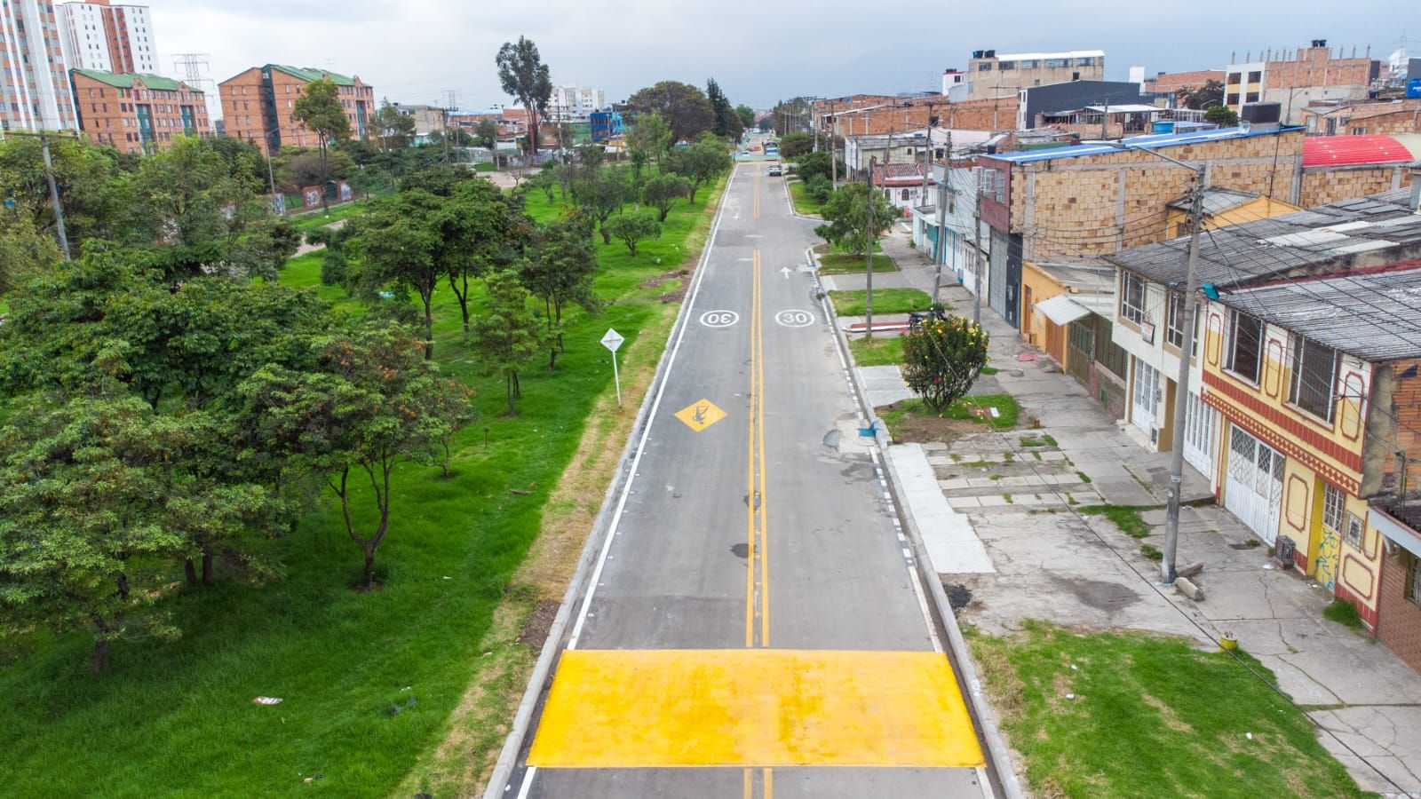 Panorámica de la nnueva vía Ferrocarril del Sur con su demarcación