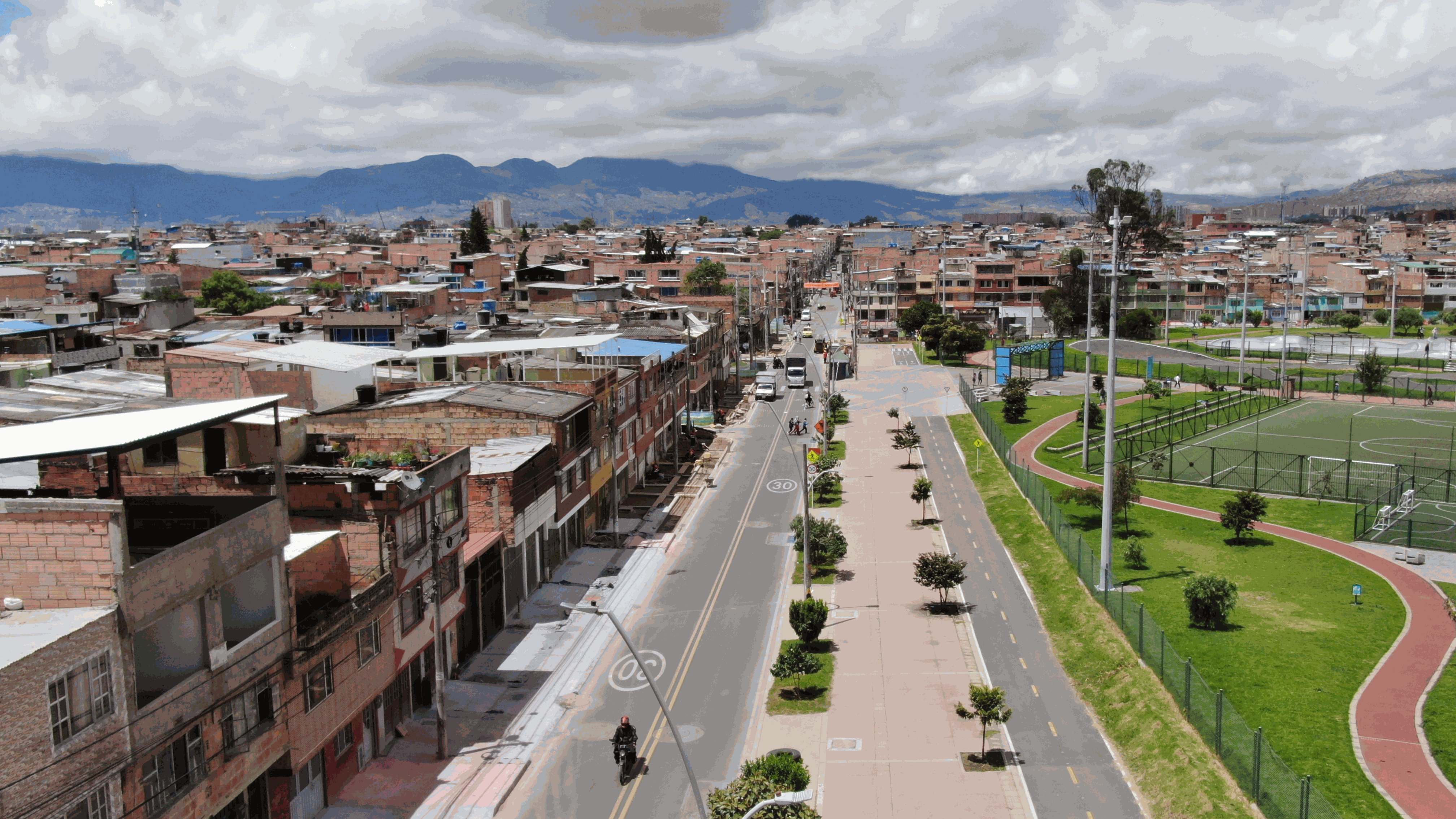 Vías y espacio público zonas industriales de Montevideo y Puente Aranda Grupo 4