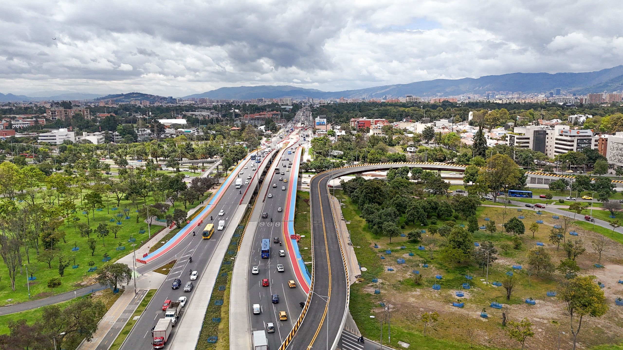 Fotografía aérea de la Troncal av. 68